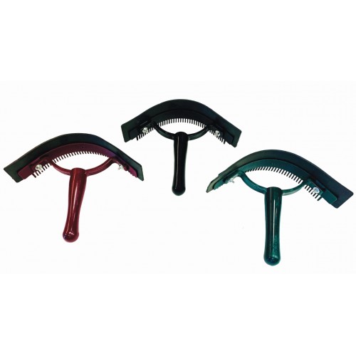 PLASTIC SWEAT SCRAPER WITH COMB